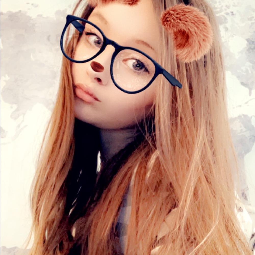 Meet your Posher, Nicole